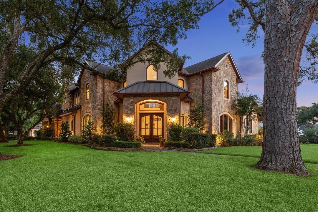 170 Plantation Rd in Houston, TX - Building Photo
