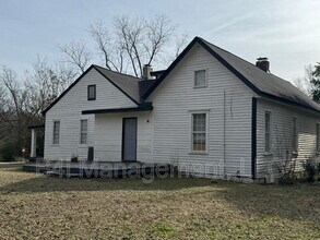 306 Veazey St in Union Point, GA - Building Photo - Building Photo