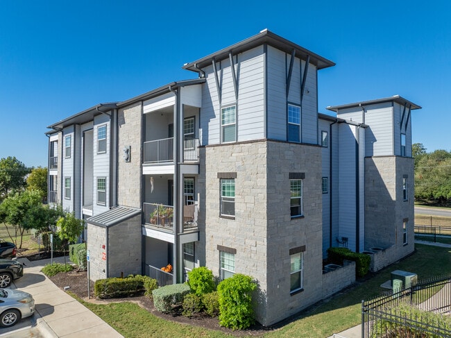 Art at Brattons Edge in Austin, TX - Building Photo - Building Photo