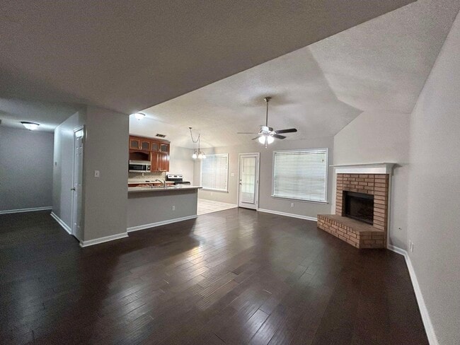 property at 1117 Dove Hollow Cir W