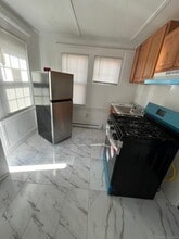 79 1st St in Hamden, CT - Building Photo - Building Photo