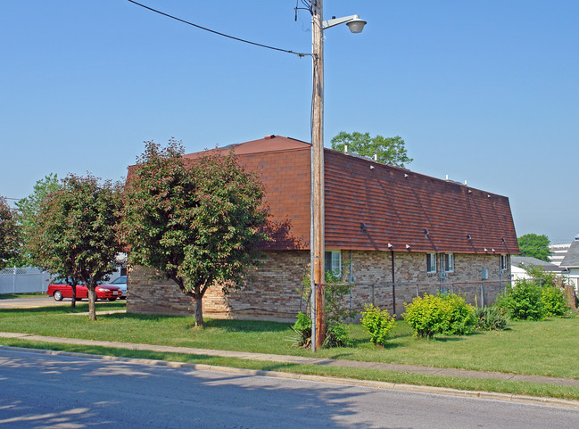 Emma Apartments in Fairborn, OH - Building Photo - Building Photo