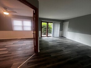 516 Lincoln Ln, Unit 1N in Frankfort, IL - Building Photo - Building Photo