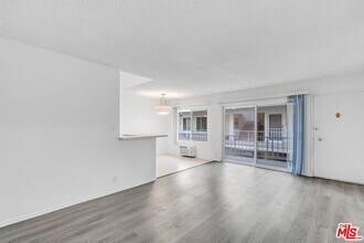 739 Croft Ave in Los Angeles, CA - Building Photo - Building Photo