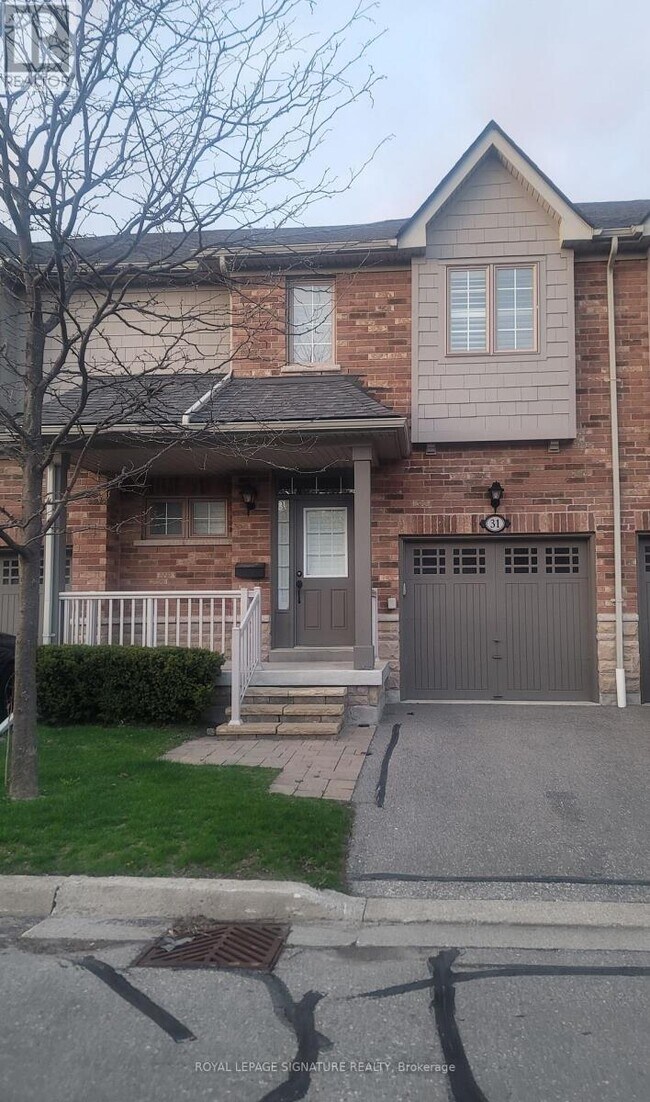 property at 1633-1633 Northmount Ave