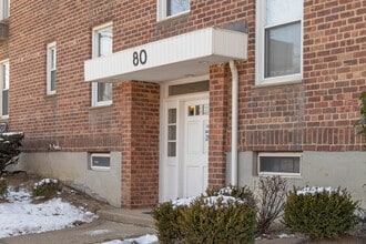 70-80 Gibson Blvd in Valley Stream, NY - Building Photo - Building Photo