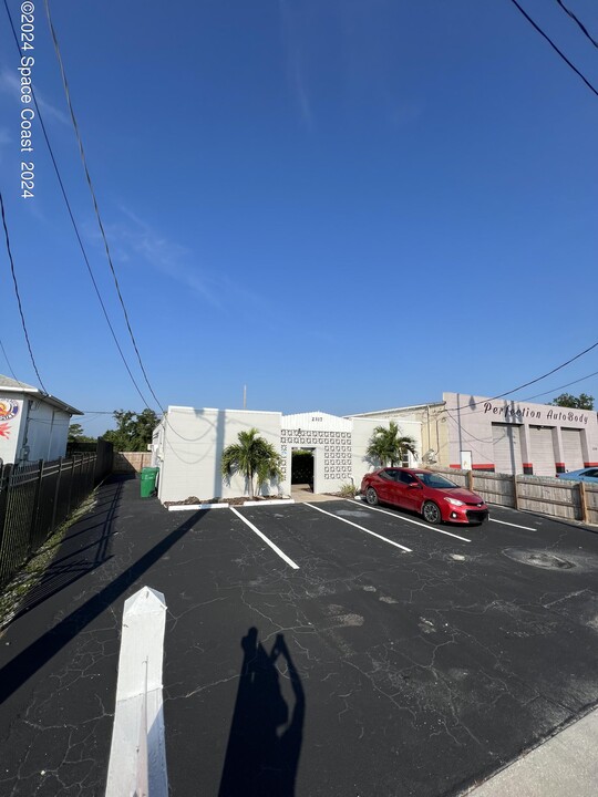 2317 N Cocoa Blvd in Cocoa, FL - Building Photo