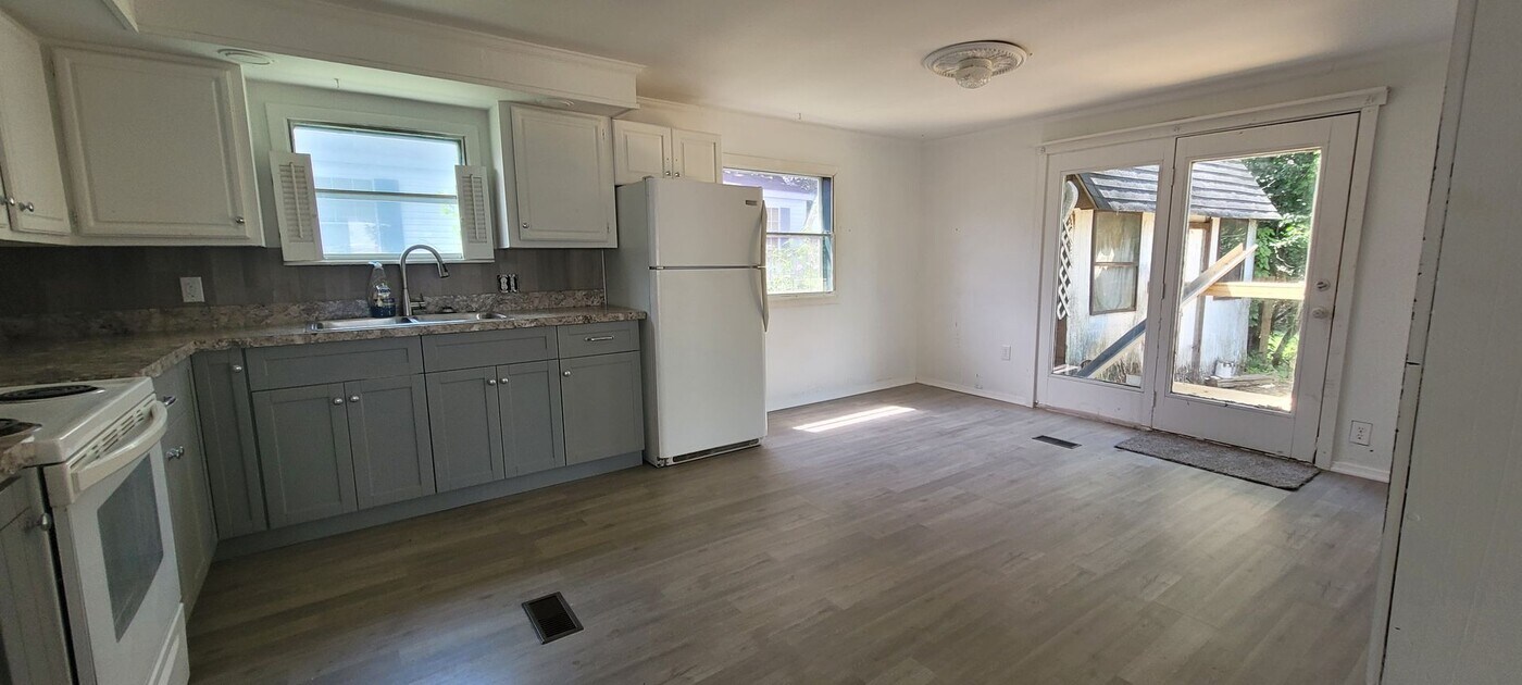 11 Laura Ct in Quarryville, PA - Building Photo