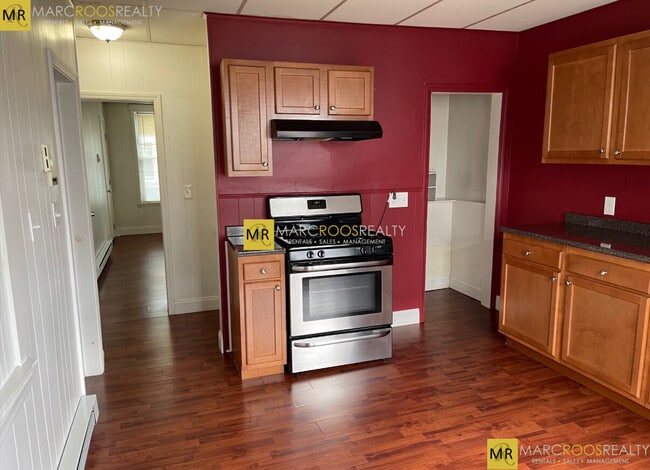289 Chelsea St, Unit 1 in Boston, MA - Building Photo - Building Photo