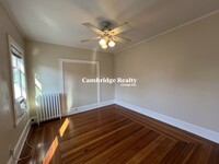 33 Wheatland St, Unit 3R in Somerville, MA - Foto de edificio - Building Photo