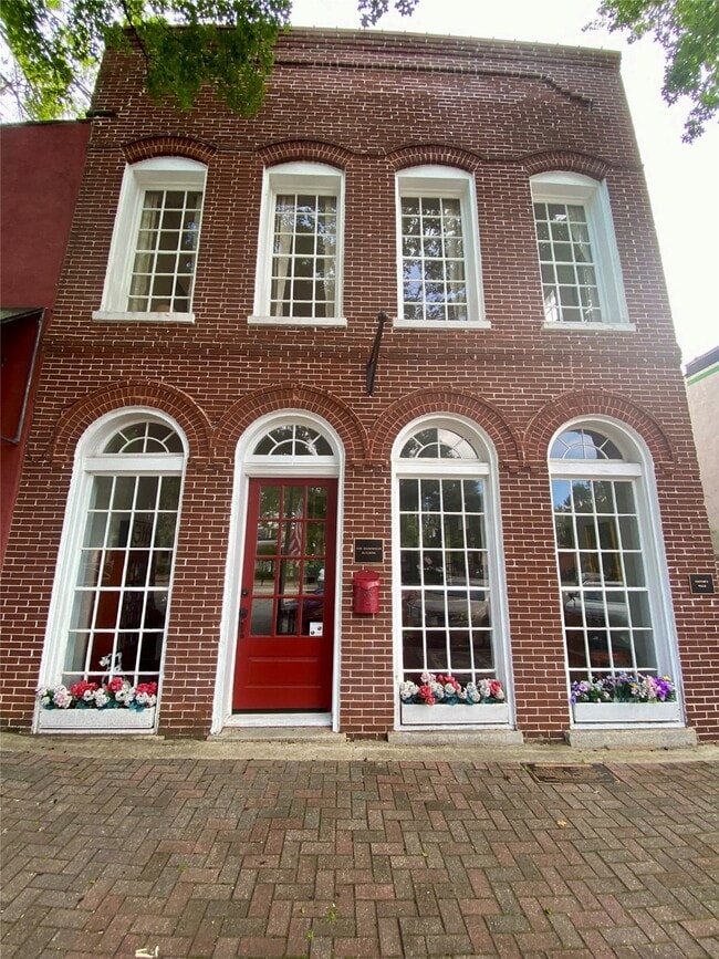 property at 131 E Jefferson St
