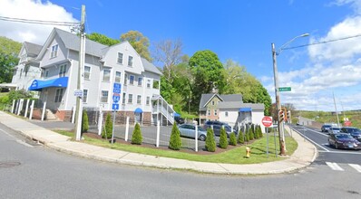 926 W Main St in Waterbury, CT - Building Photo - Building Photo