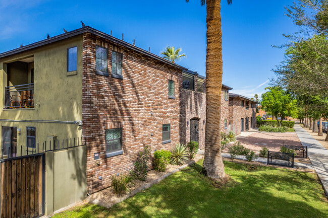 Chester Place Lofts in Phoenix, AZ - Foto de edificio - Building Photo