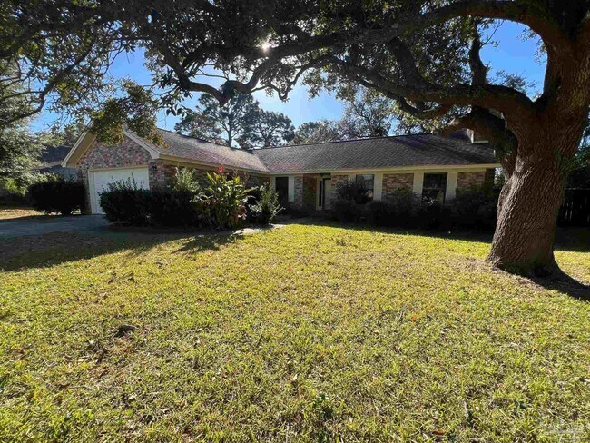 property at 3131 Oxford Cir