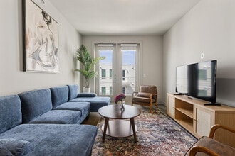 5820 1/2 Cameron Rd in Austin, TX - Building Photo - Building Photo