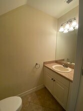 1510 SW 25th Pl-Unit -Unit 5 in Gainesville, FL - Building Photo - Building Photo