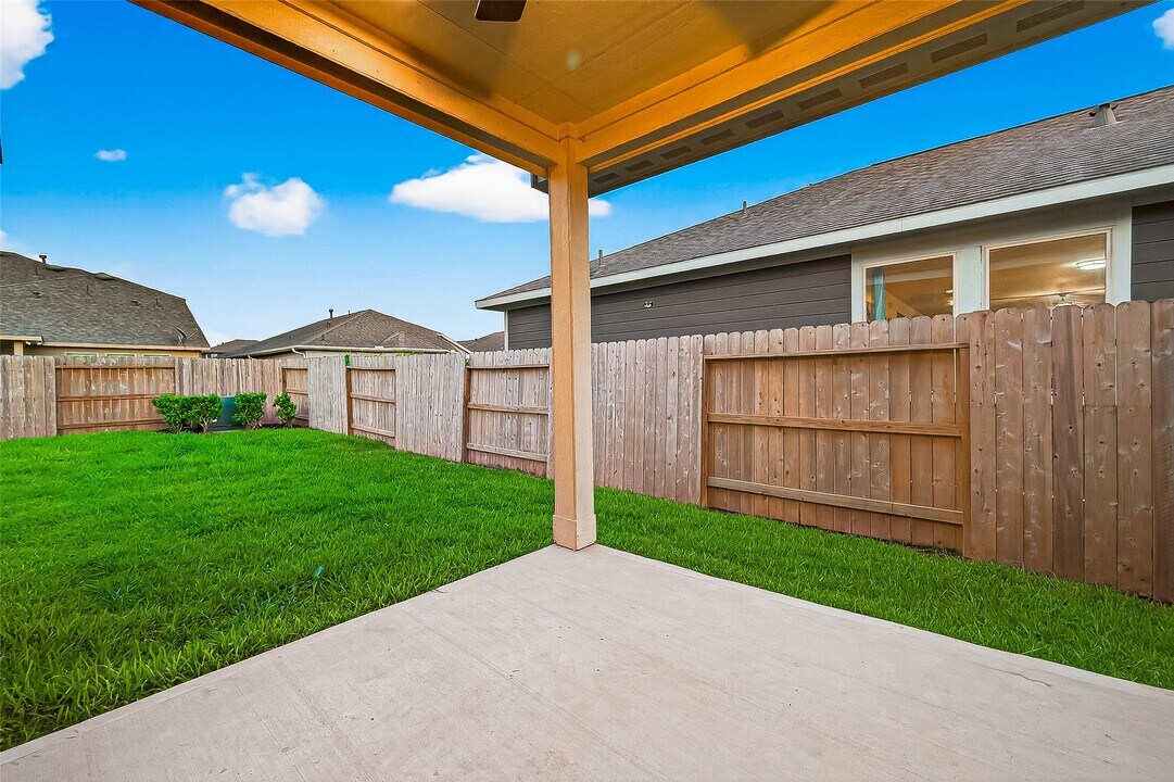 7927 Tindarey Maple Trace in Richmond, TX - Building Photo
