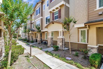 6704 S Mariposa Ln in Dublin, CA - Building Photo - Building Photo