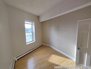 338 Warren St in Boston, MA - Building Photo - Building Photo