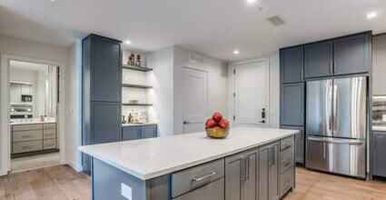 315 S Cesar Chavez Blvd in Dallas, TX - Building Photo - Building Photo
