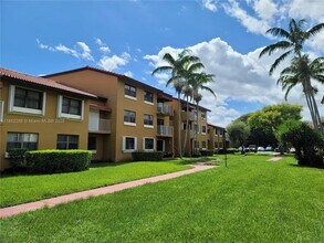 15610 SW 80th St in Miami, FL - Building Photo - Building Photo