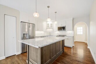 3252 Cool Springs Ct in Naperville, IL - Building Photo - Building Photo