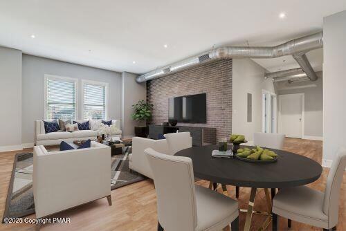 55 N Courtland St in East Stroudsburg, PA - Foto de edificio - Building Photo