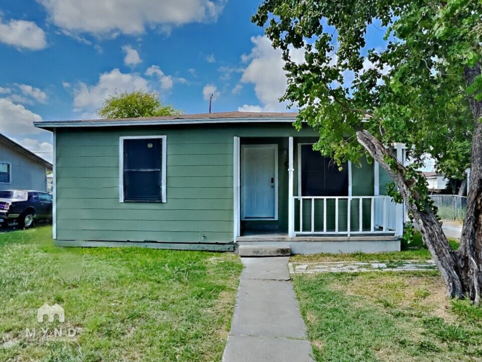 1441 Miami Dr in Corpus Christi, TX - Foto de edificio