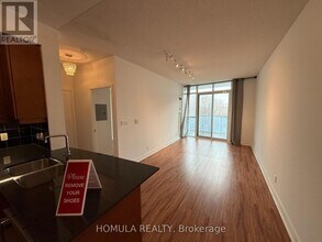 90 Absolute Ave in Mississauga, ON - Building Photo - Building Photo