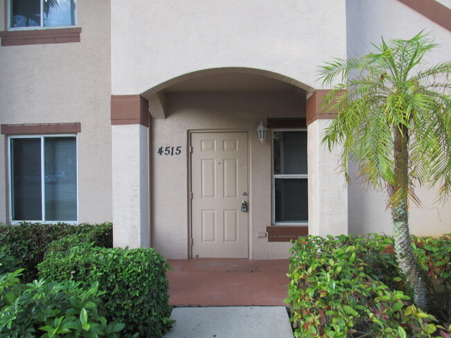 4515 Oak Terrace Dr in Greenacres, FL - Building Photo - Building Photo