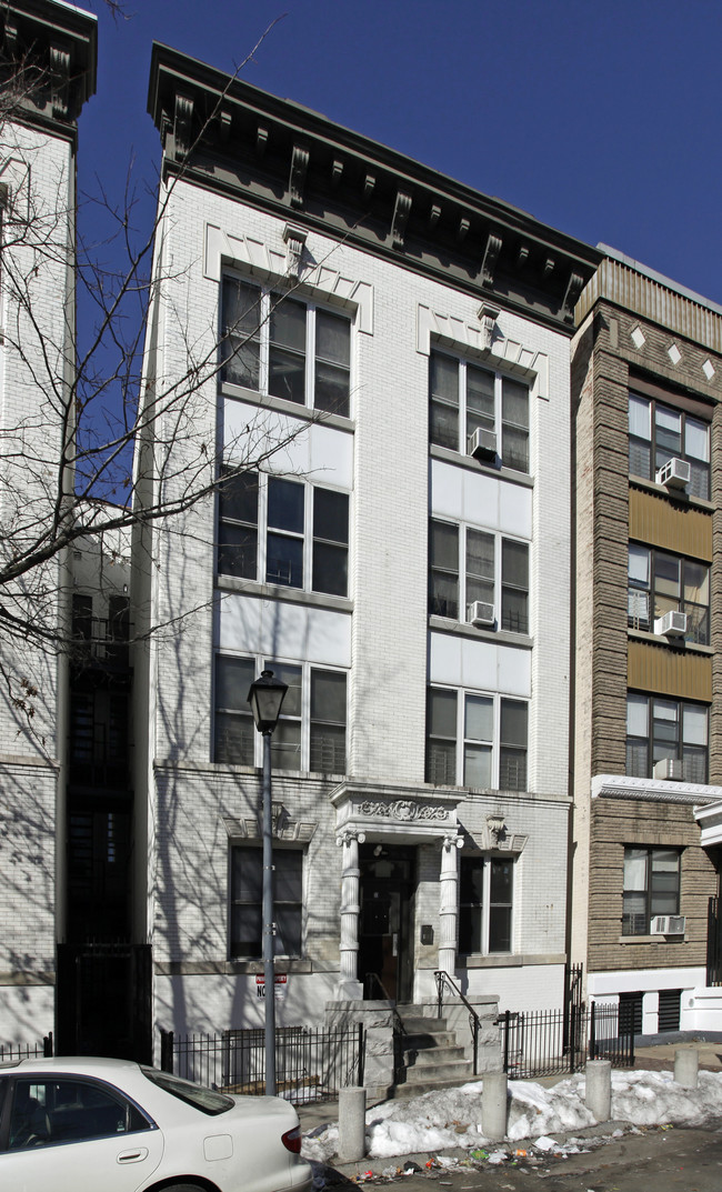 33 Monticello Ave in Jersey City, NJ - Building Photo - Building Photo