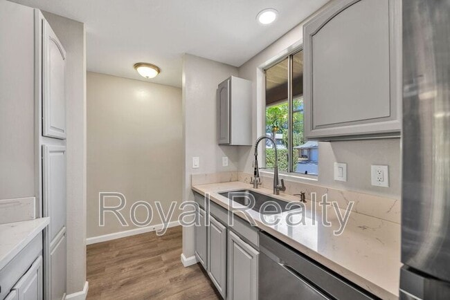 property at 480 Kenolio Rd