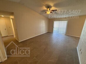 3032 Willow Bend Blvd in Orlando, FL - Building Photo - Building Photo