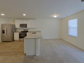 1073 Crescent Moon Lp in Hopkins, SC - Building Photo - Building Photo