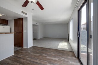 Peak at Oro Valley in Tucson, AZ - Foto de edificio - Interior Photo