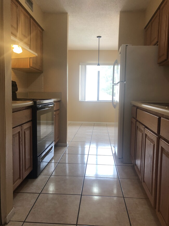 7507 Presley Place, Unit Unit D in Tampa, FL - Building Photo - Building Photo