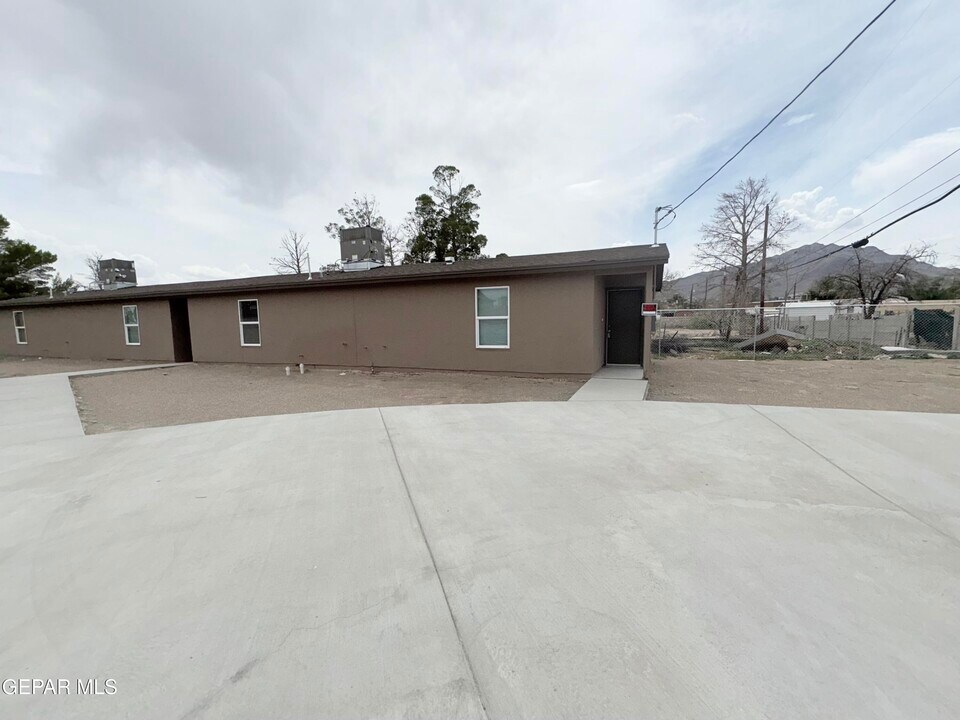 4640 Vesta Loop Ct in El Paso, TX - Building Photo