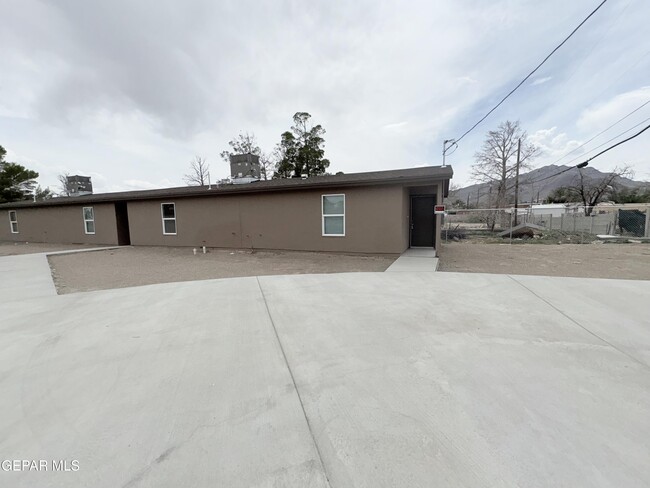property at 4640 Vesta Loop Ct