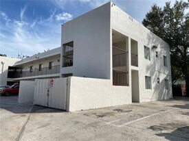 181 NW 47th Ave in Miami, FL - Building Photo