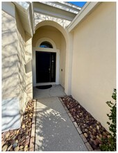 2352 Rosehaven Dr in Wesley Chapel, FL - Building Photo - Building Photo