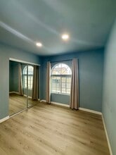 6006 S Wilton Pl in Los Angeles, CA - Foto de edificio - Building Photo