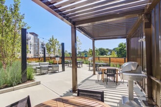 The Beam in New London, CT - Foto de edificio - Building Photo