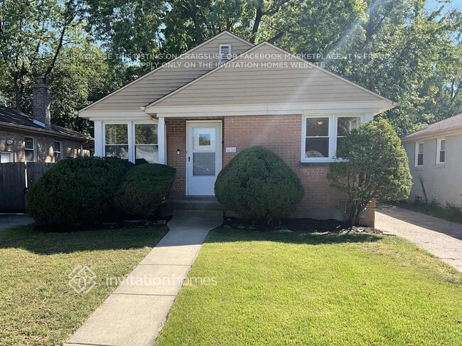 property at 1624 Mulford St