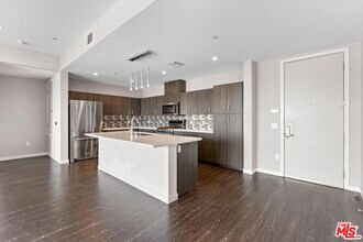 4140 Glencoe Ave in Marina Del Rey, CA - Building Photo - Building Photo