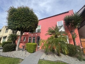 1056 S Redondo Blvd, Unit 1058 in Los Angeles, CA - Building Photo - Building Photo