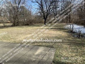 10605 Oakland Ave in Kansas City, MO - Building Photo - Building Photo