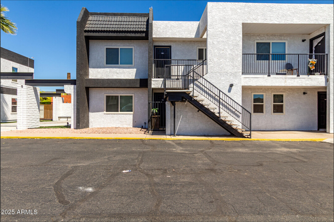 1822 N 32nd St in Phoenix, AZ - Foto de edificio