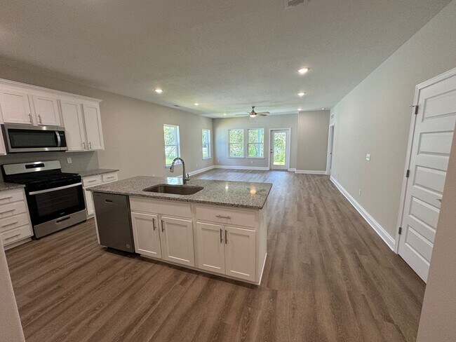 207 Mosaic Dr in Port St. Joe, FL - Building Photo - Building Photo