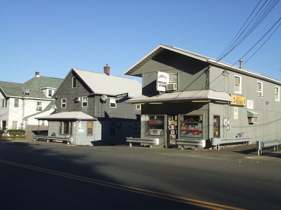 168-170 Osborne St in Danbury, CT - Building Photo