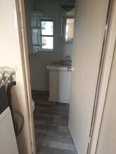 1421 Airport Rd in Jennings, LA - Foto de edificio - Building Photo